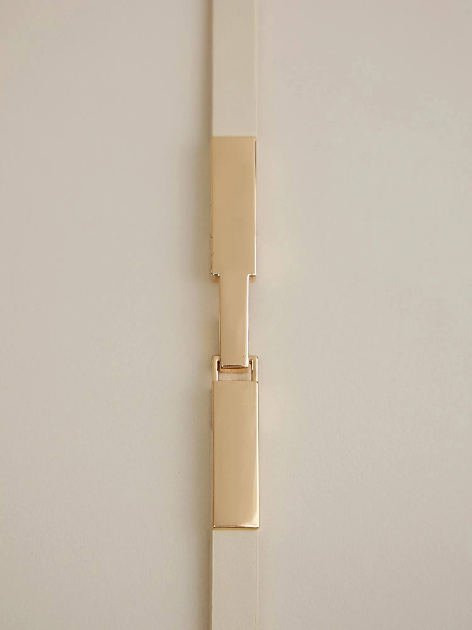 Amoretu Women's Leather Adjustable Vintage Thin Waist Belt With Gold Buckle