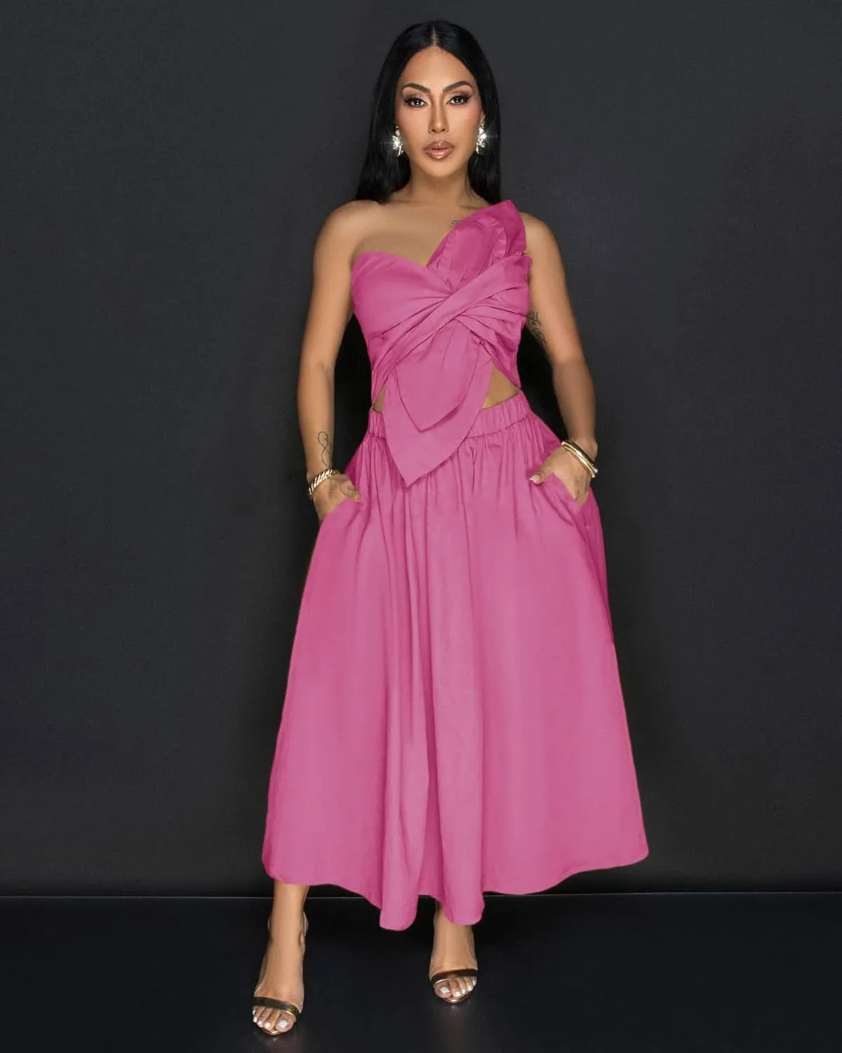 Midi Dresses for Women Casual Summer Sundresses Vacation Outfits Spaghetti Strap Smocked Women Maxi Dress with Pockets