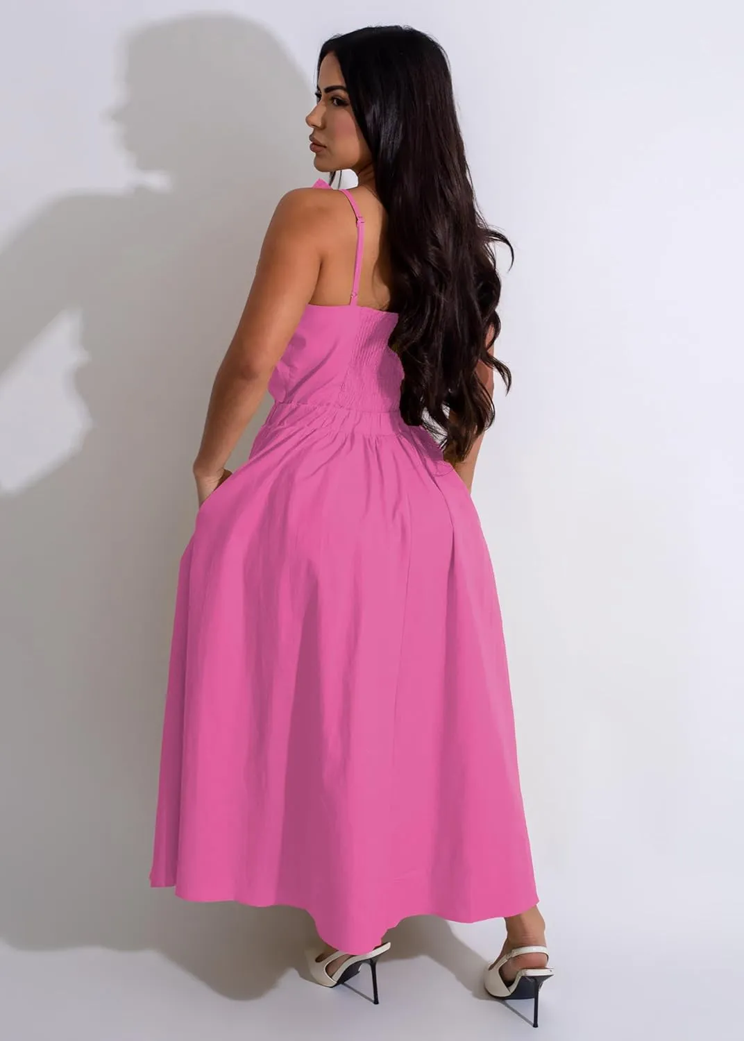 Midi Dresses for Women Casual Summer Sundresses Vacation Outfits Spaghetti Strap Smocked Women Maxi Dress with Pockets