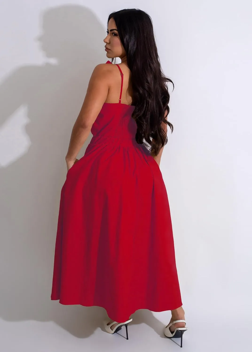 Midi Dresses for Women Casual Summer Sundresses Vacation Outfits Spaghetti Strap Smocked Women Maxi Dress with Pockets
