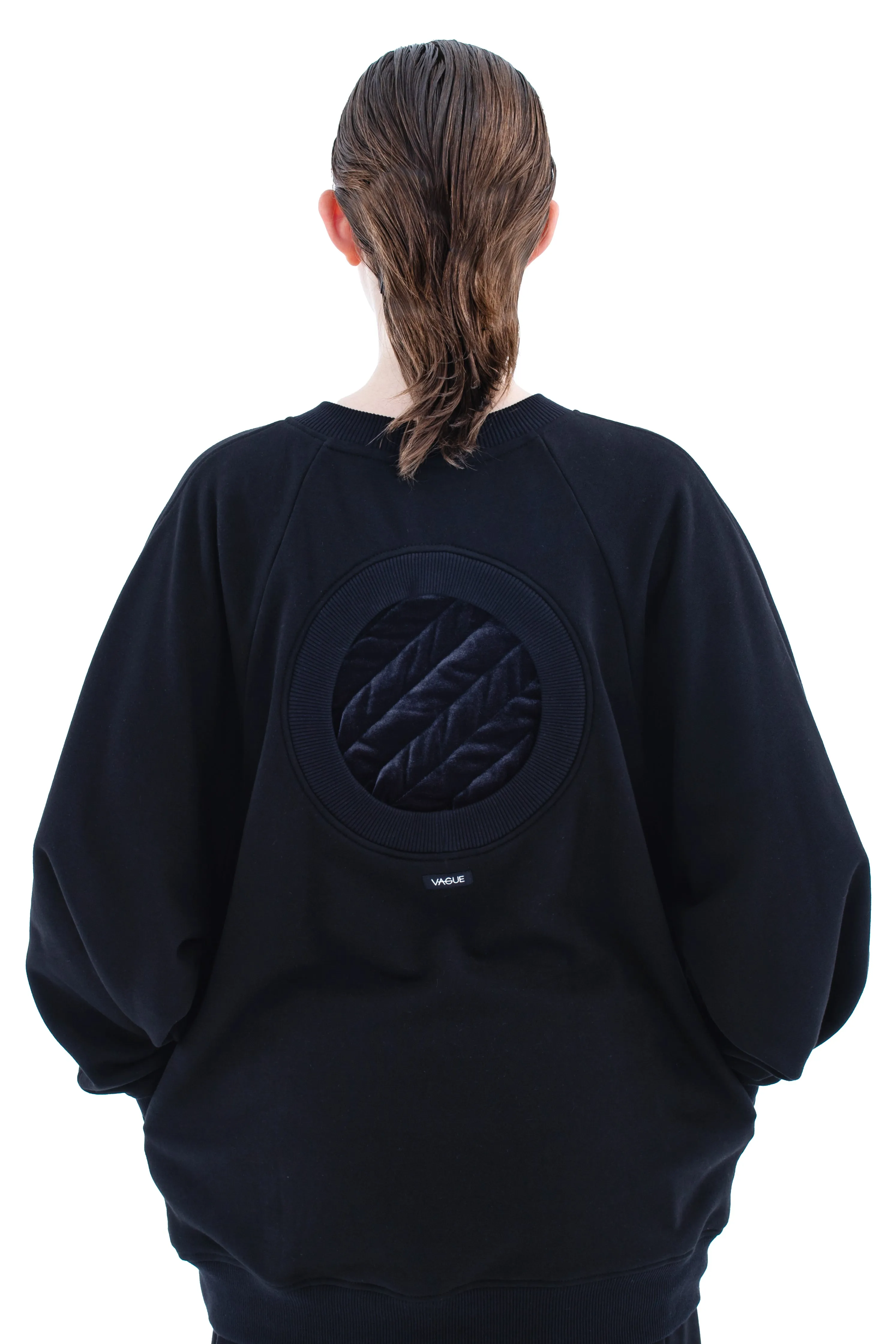 RUN(A)WAY BLACK OVERSIZED SWEATSHIRT