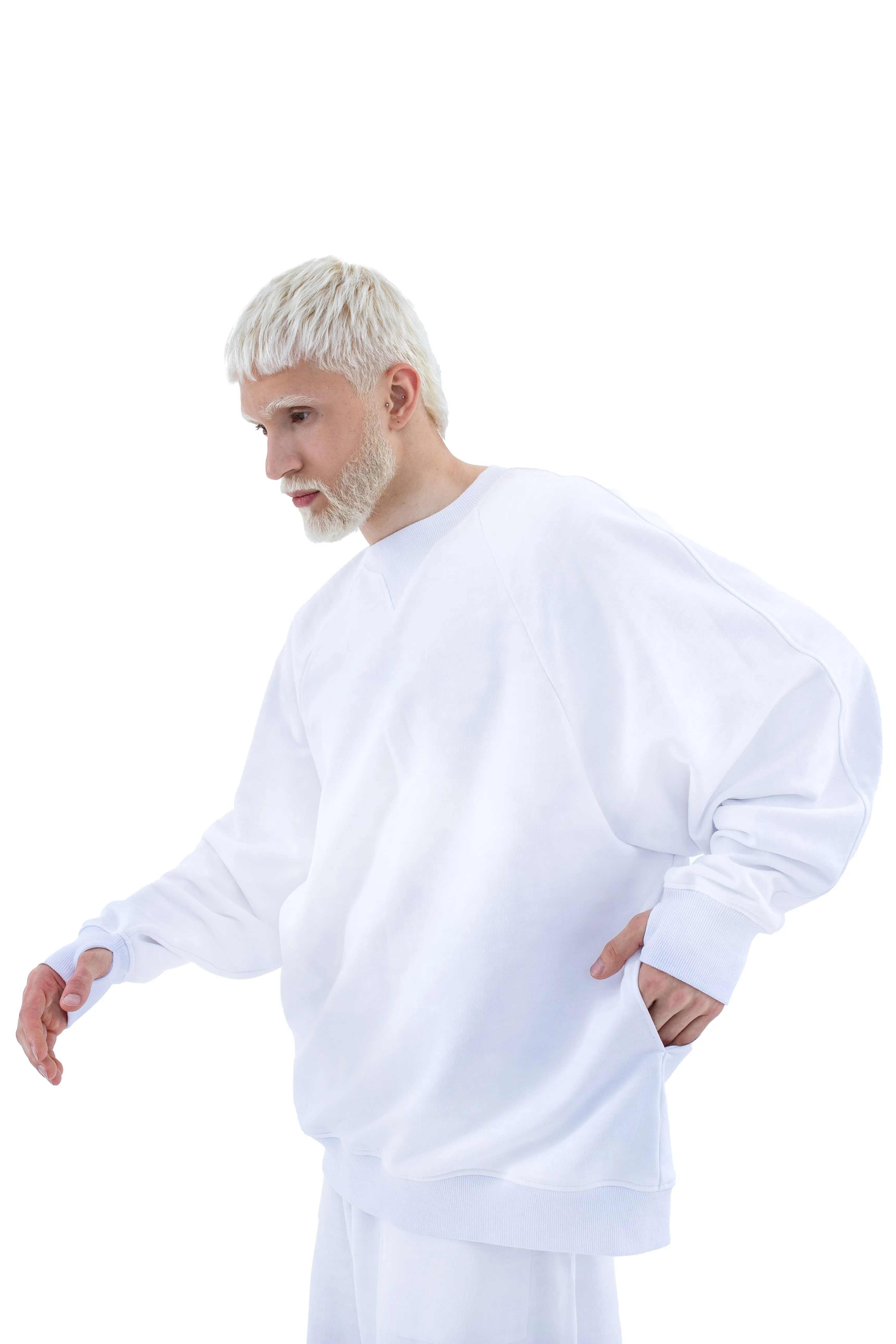 RUN(A)WAY WHITE OVERSIZED SWEATSHIRT