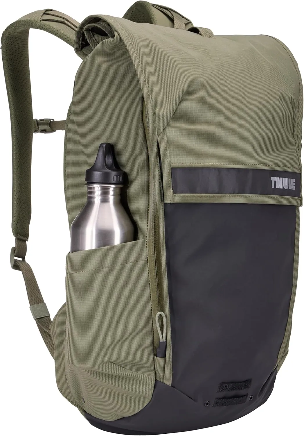 Thule Paramount Bike Commuter Backpack - 20L Capacity - Adjustable fit - 16" Padded Laptop Sleeve and 11" Tablet Pocket - Rolltop Closure - Side Phone Pocket - Taillight Loop