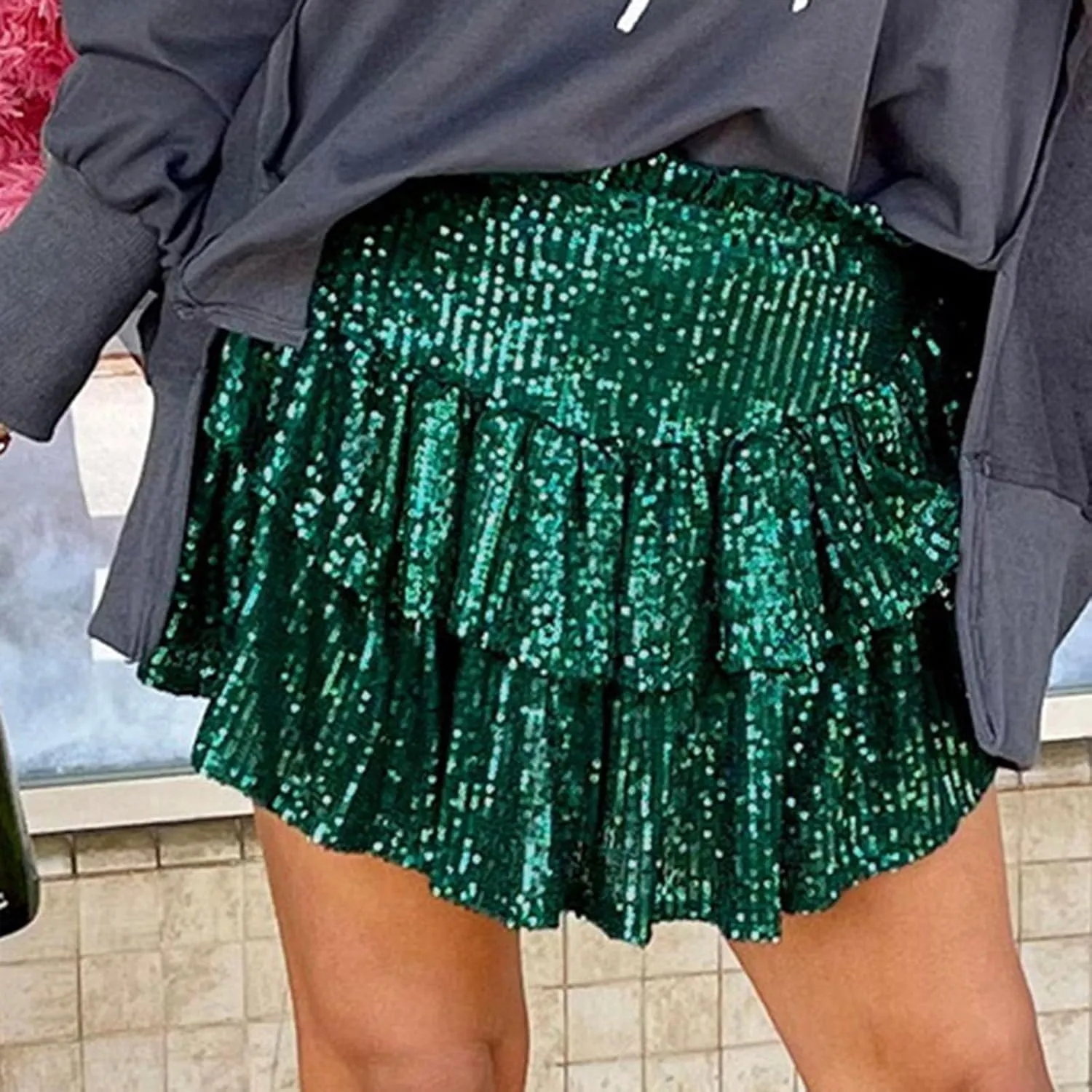 Women Sequin Skirt Sparkly Cute High Waist Ruffle Skirt Fashion 2025 Teen Girls Night Out Party Glitter Mini Skirt