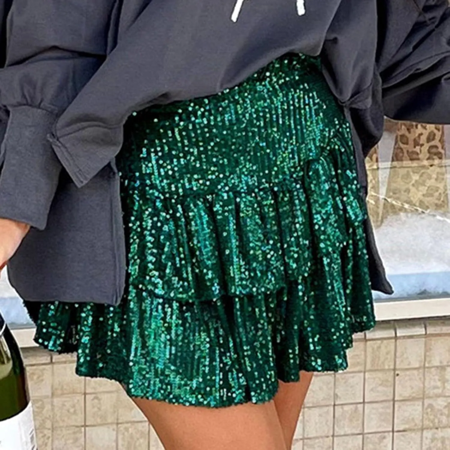 Women Sequin Skirt Sparkly Cute High Waist Ruffle Skirt Fashion 2025 Teen Girls Night Out Party Glitter Mini Skirt